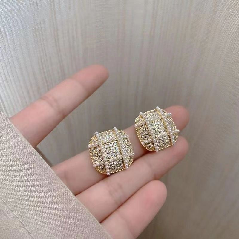 Regal Grid Studs JLT13218