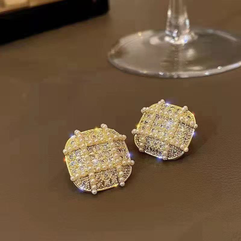 Regal Grid Studs JLT13218
