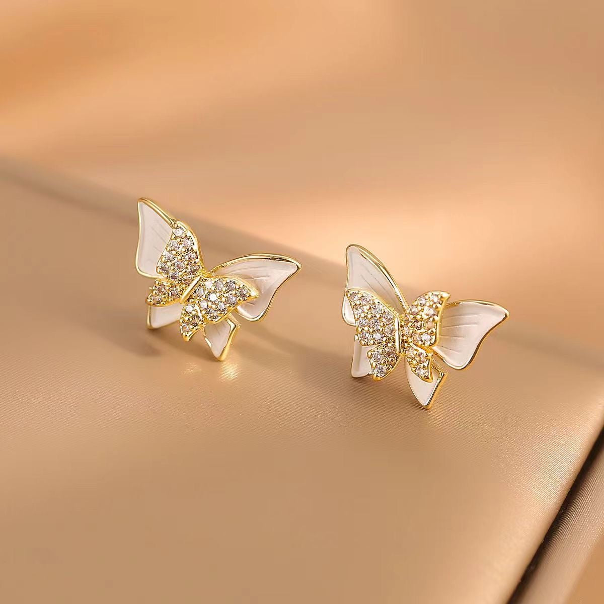 Dewdrop Butterfly Stud JLT13220