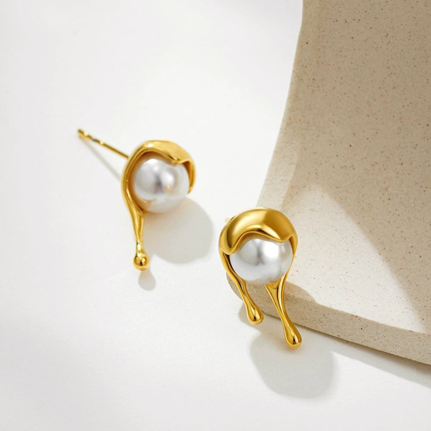 Just Lil Things Molten Gold Pearl Stud Earrings jlt13390