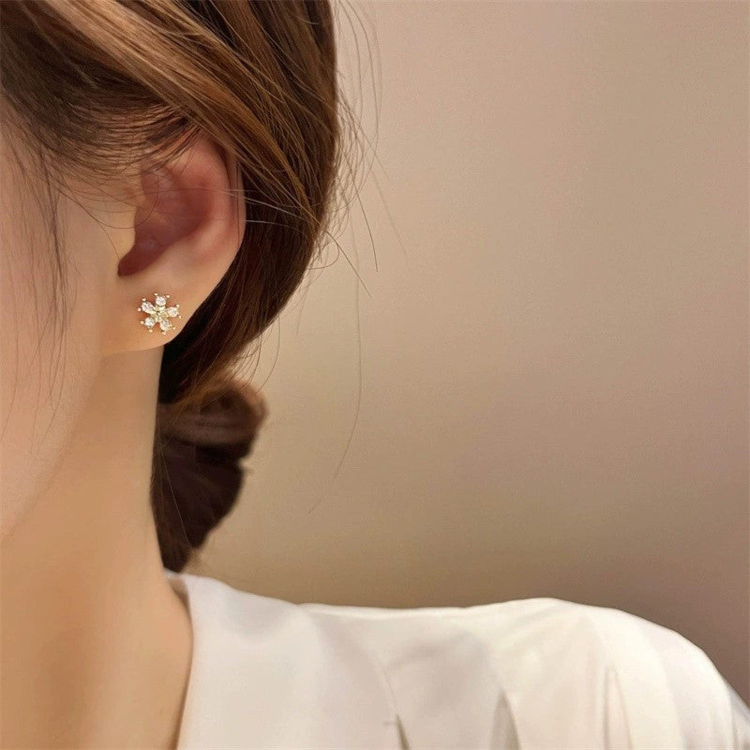 Just Lil Things Sparkling Floral Crystal Stud Earrings jlt13433