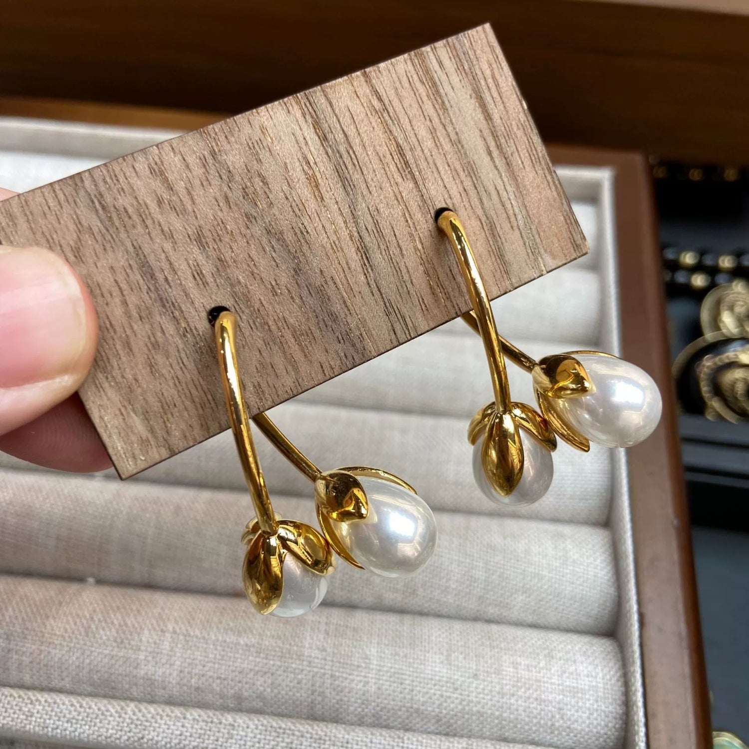 Gold Pearl Bud Drop Earrings jlt13441