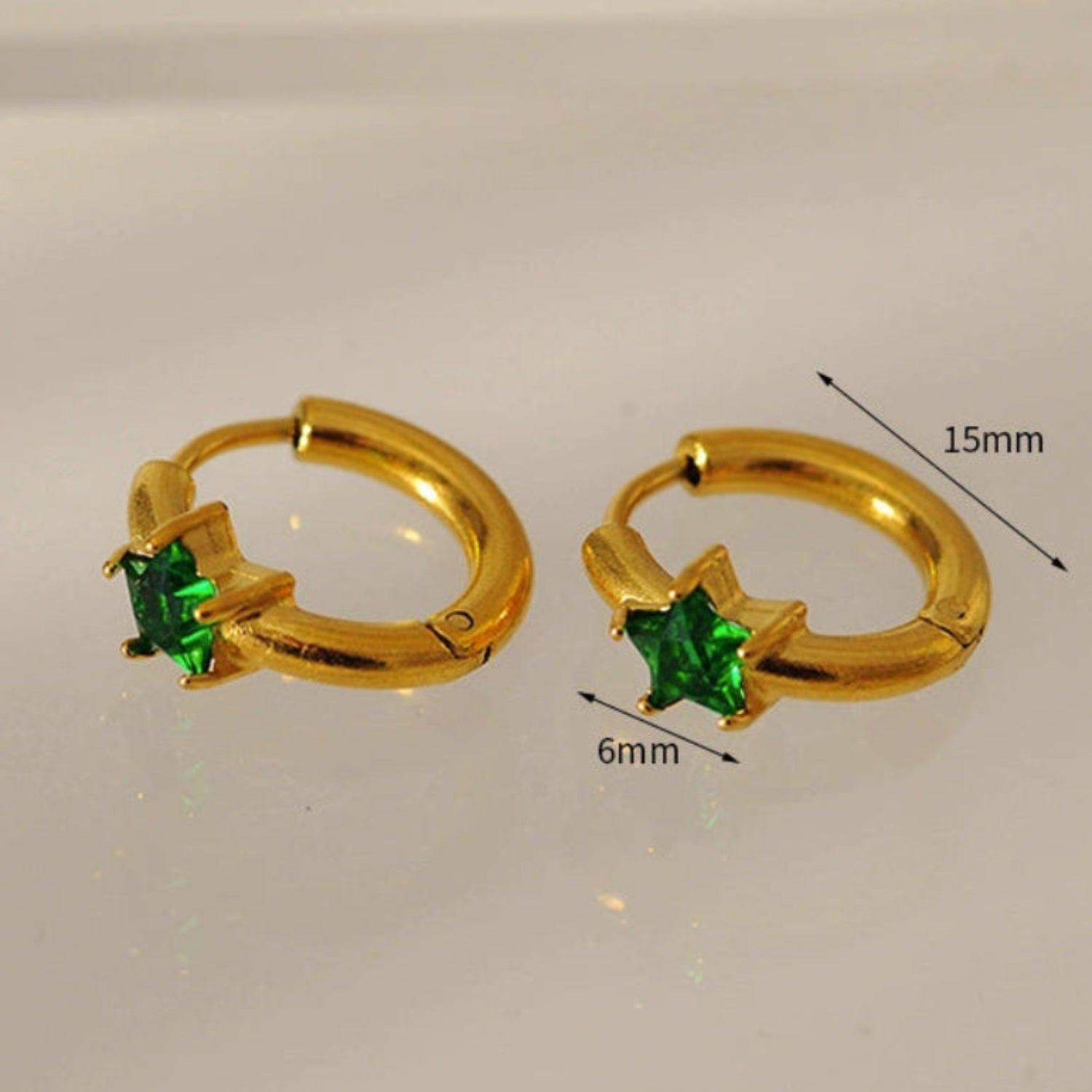 Green Star Hoop Earrings jlt13452