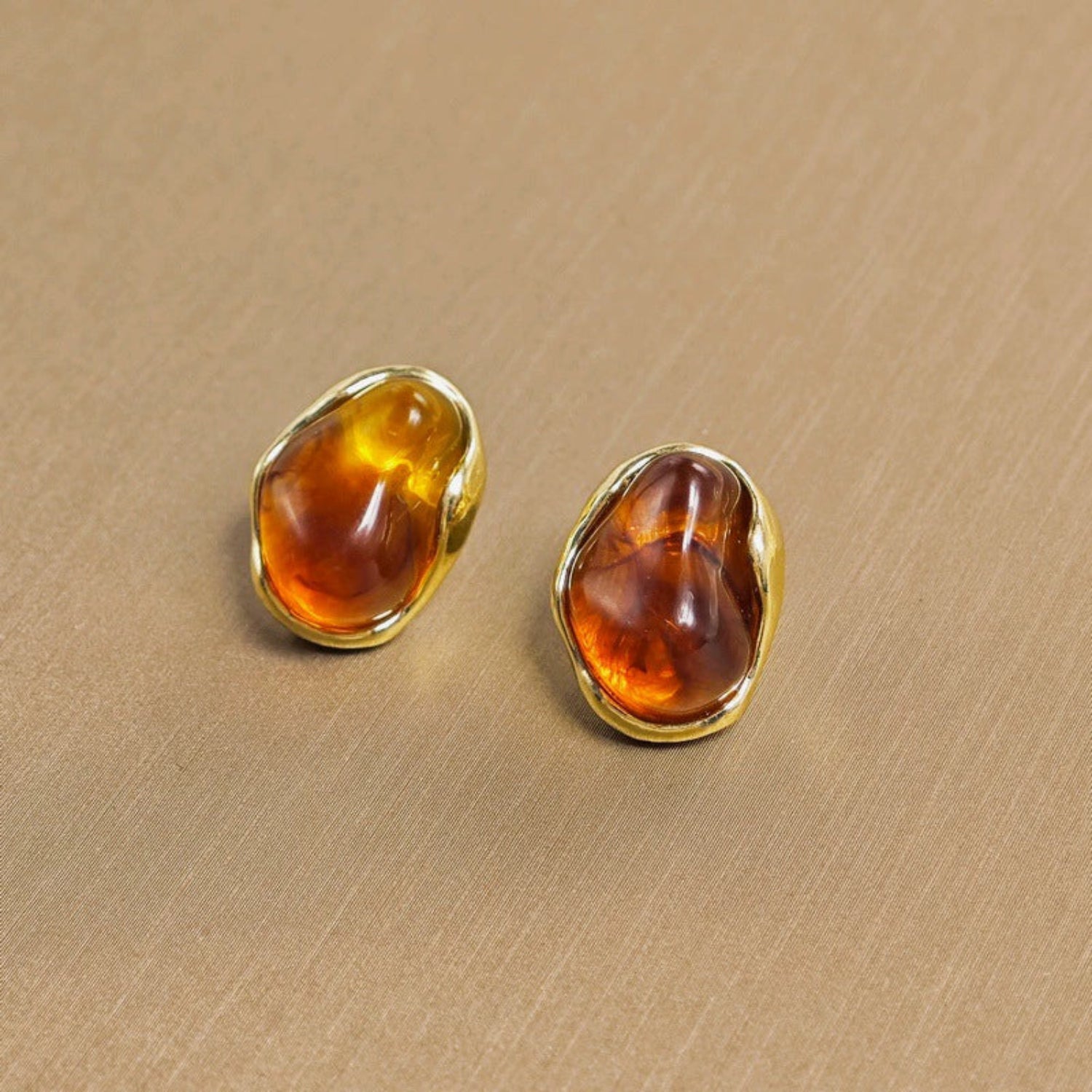 Brown  Pearls Stud Earrings jlt13460