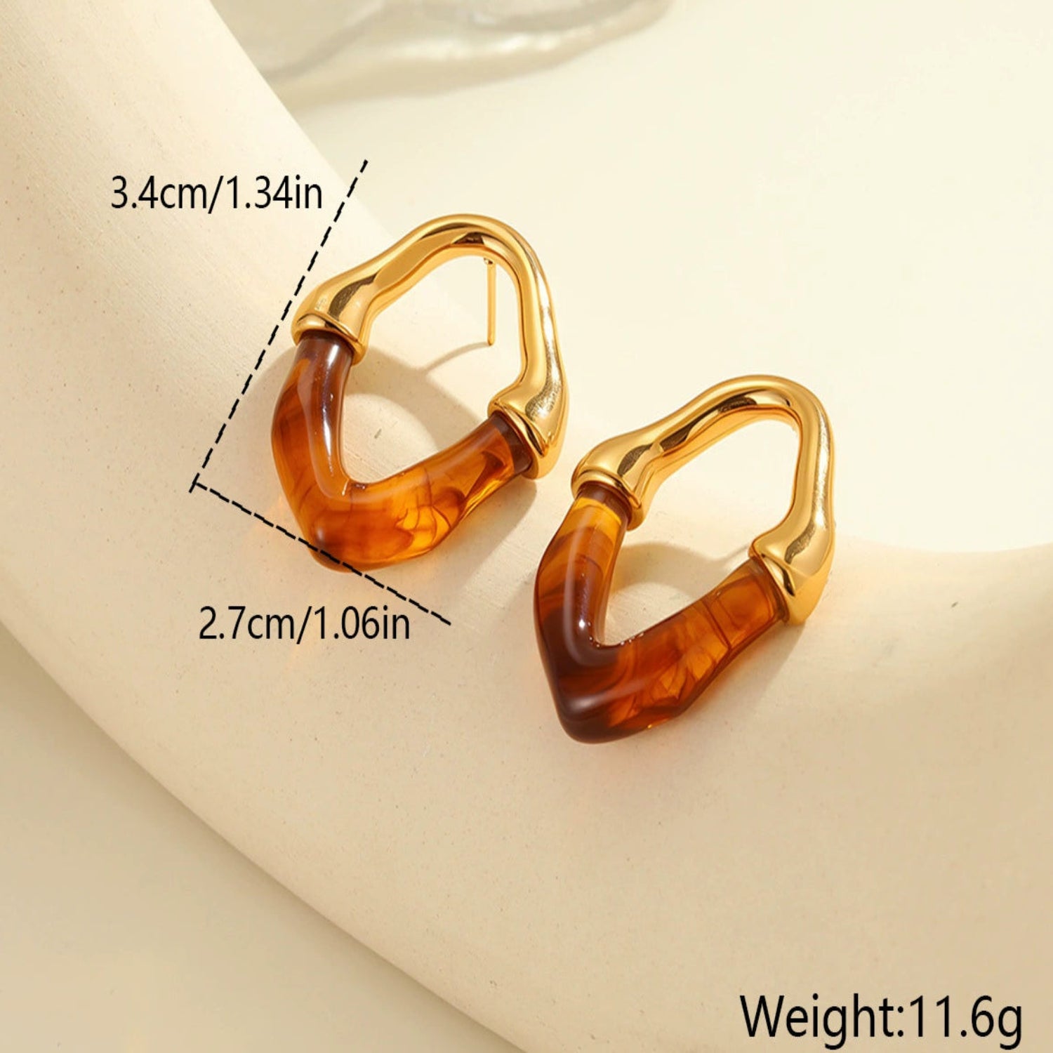 Resin Acetate U-Shape Red Studs jlt13500