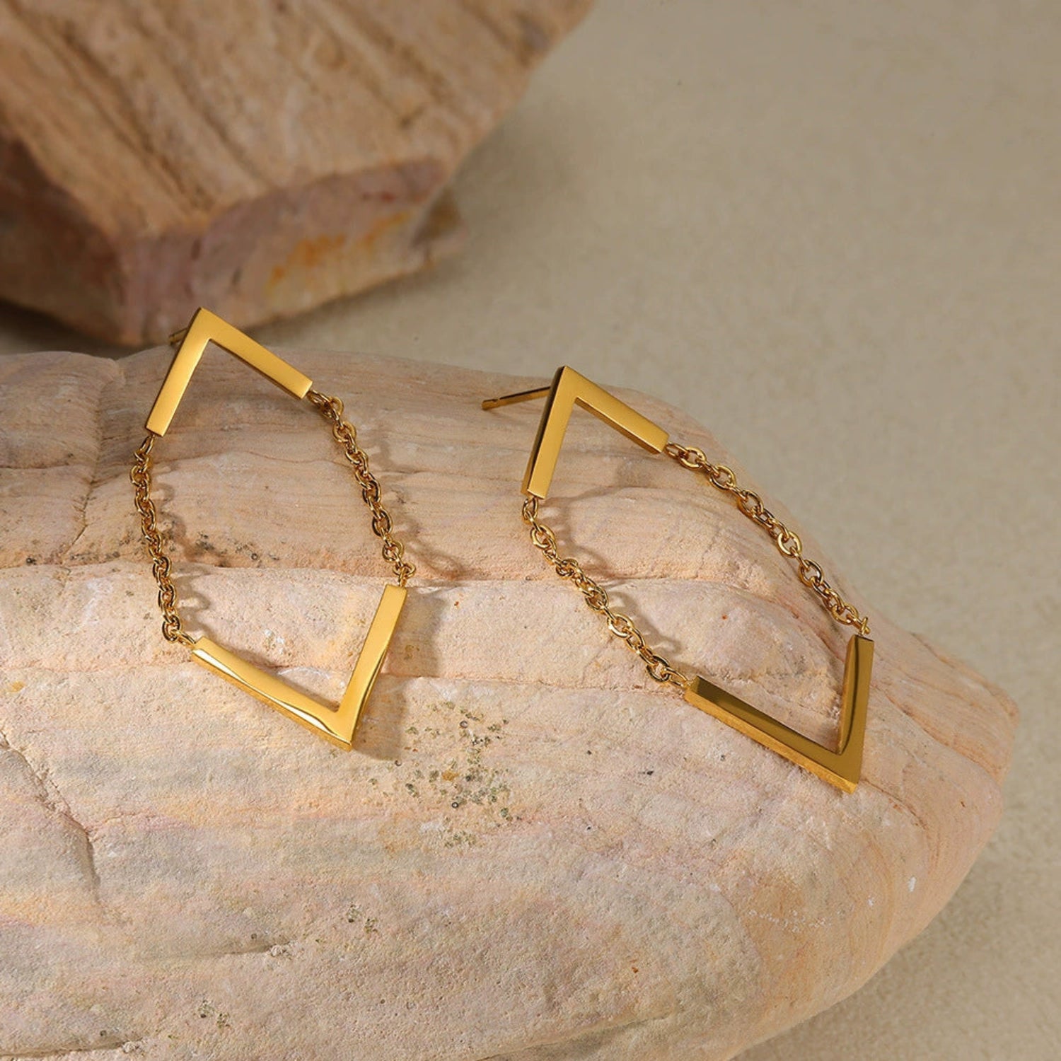 Geometric Chain Link Stud Earrings JLT13606