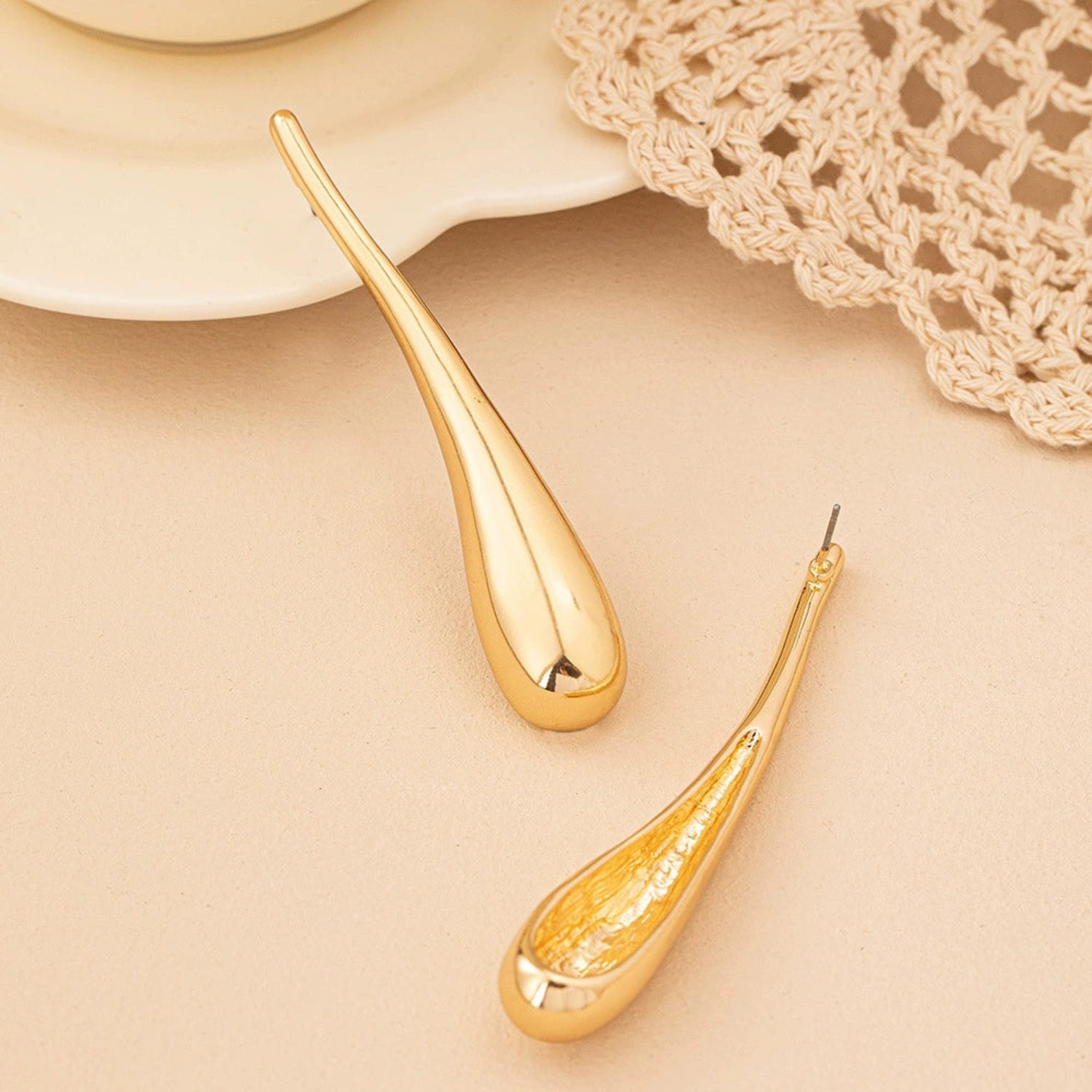Gold Teardrop Stud Earrings JLT13623