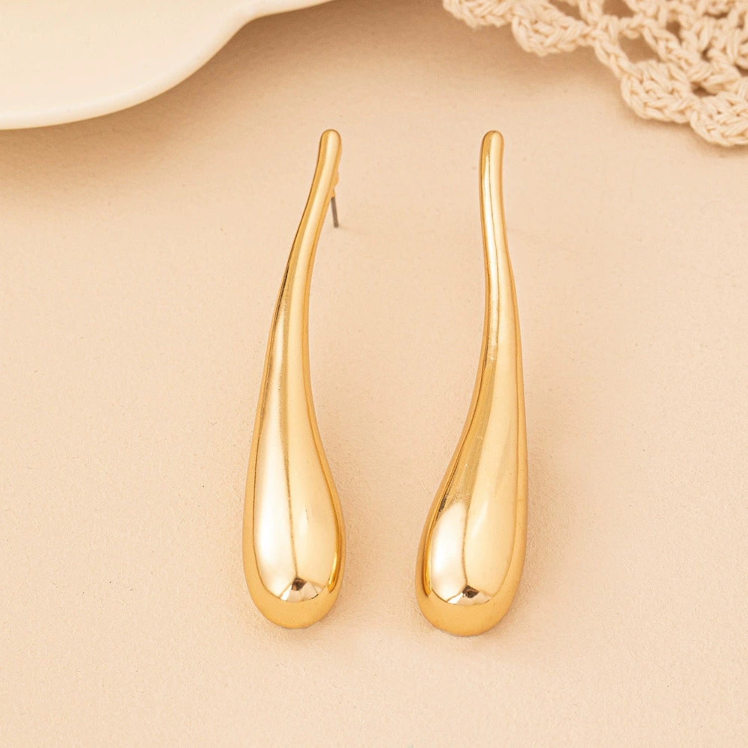 Gold Teardrop Stud Earrings JLT13623
