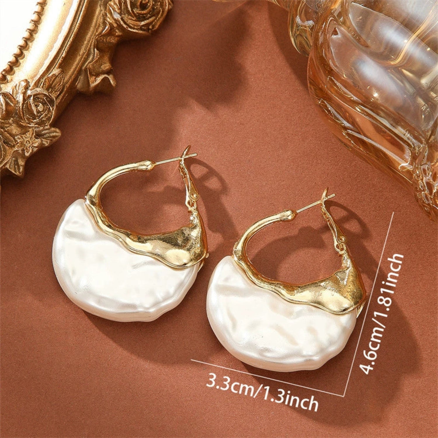 Abstract Pearl Gold Hoop Earrings JLT13633