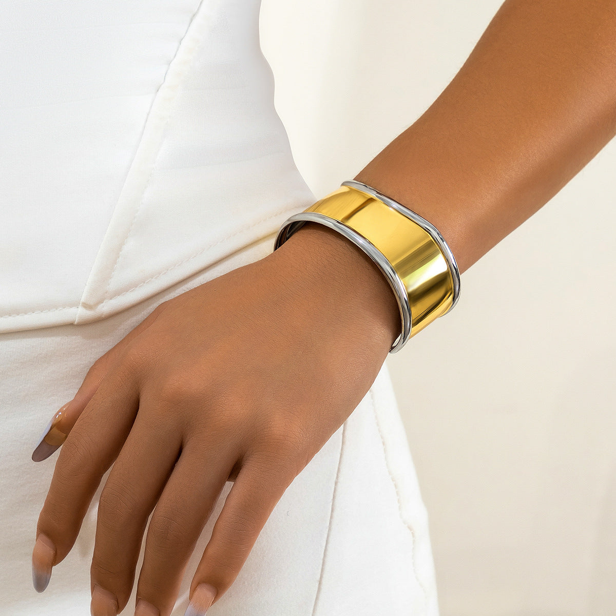 Sheen Glossy Dual-Tone Open Cuff Bracelet JLTB0604