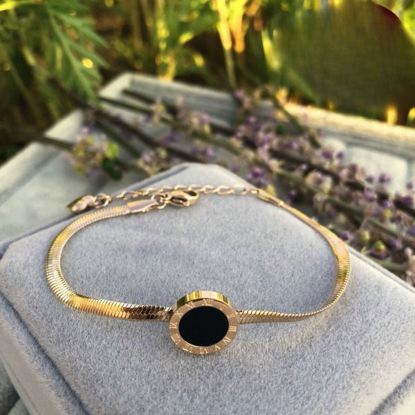 Black Enamel Round Shaped Roman Number Punched Gold Bracelet JLTB0638