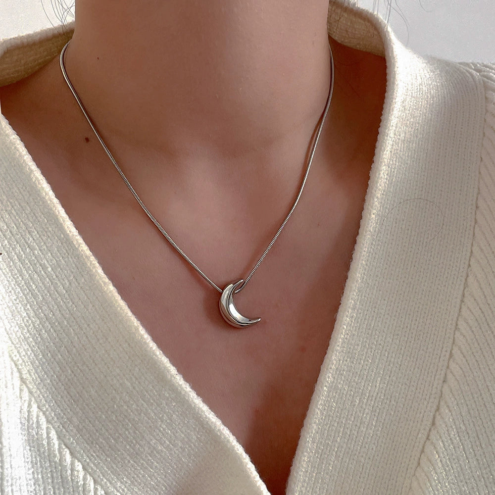 Sterling Silver Crescent Moon Necklace  jltn0689