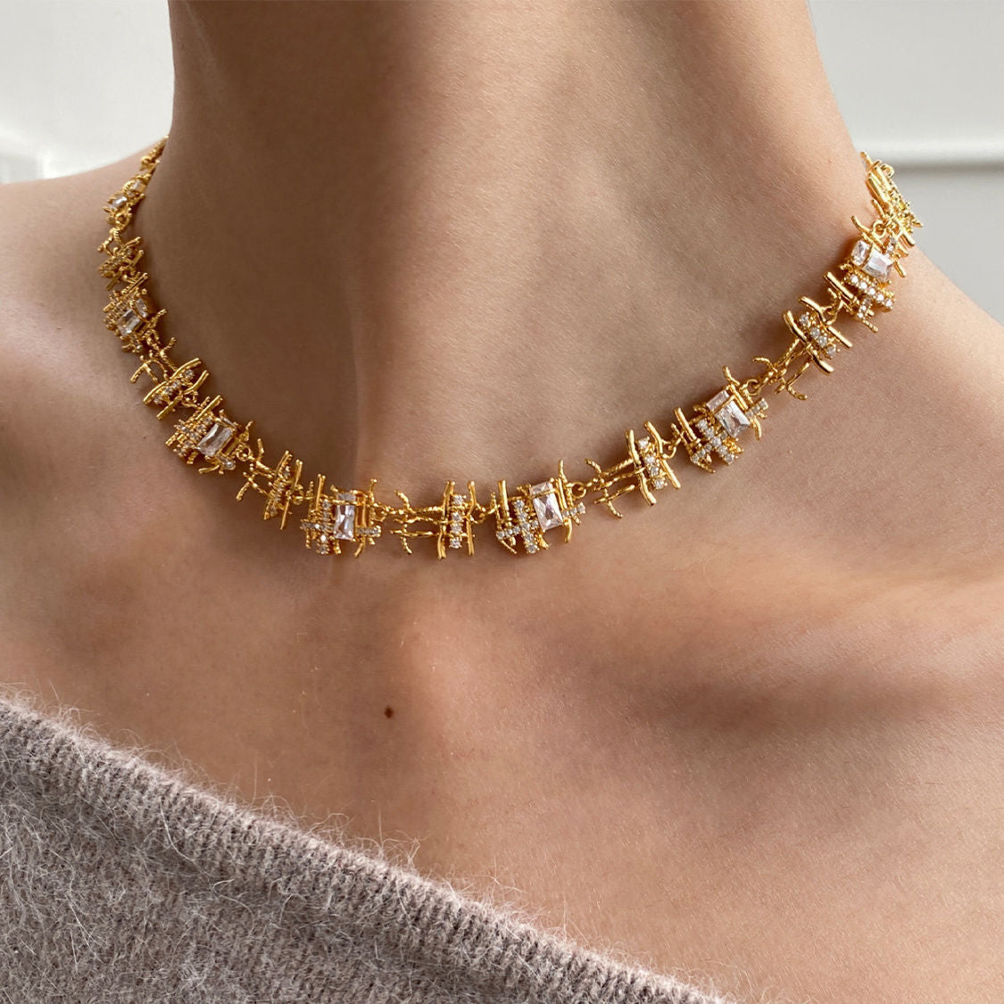 Vintage Weaving Texture Zircon Gold Necklace JLTN1253