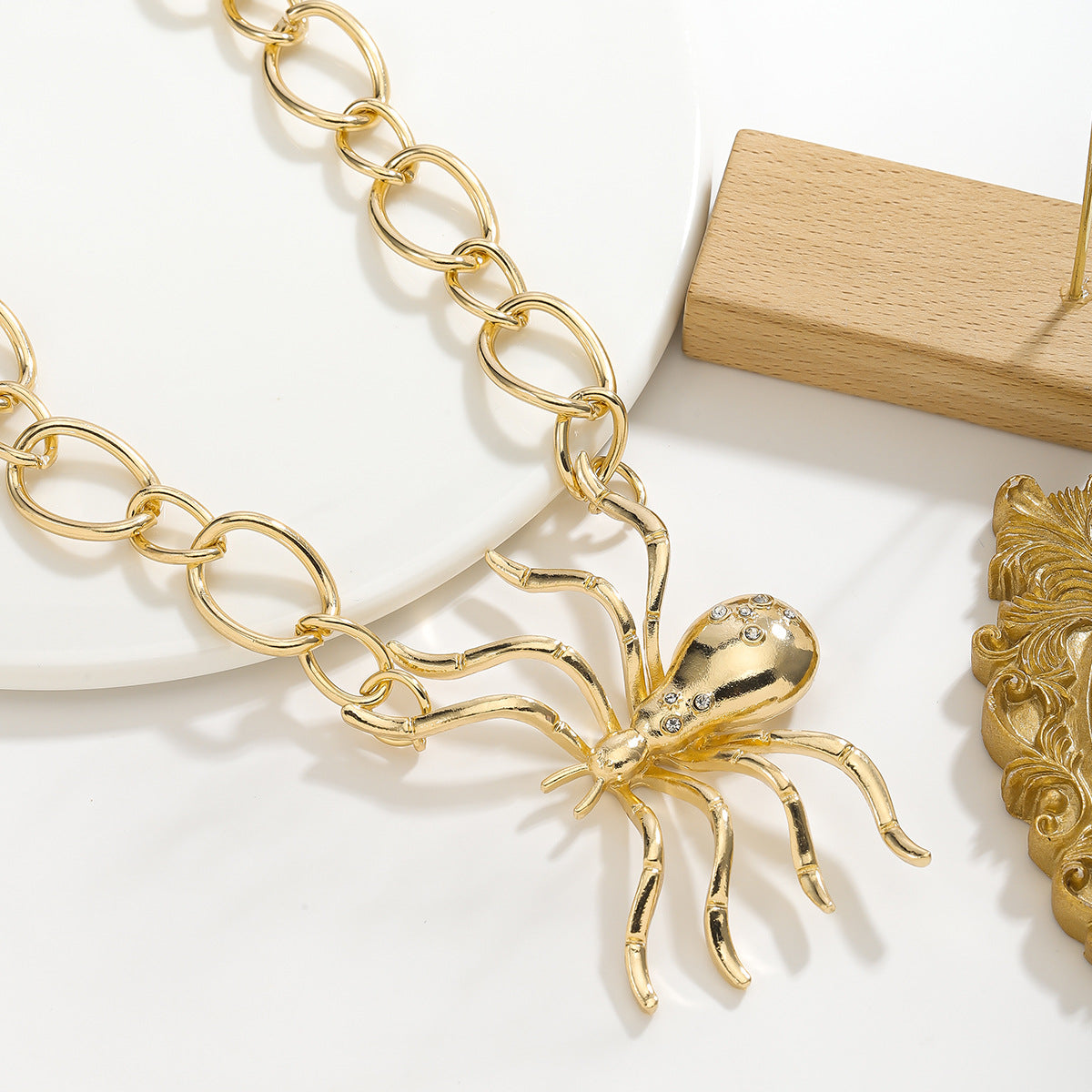 Dazzling Spider Hollow Chain Gold Necklace JLTN1293