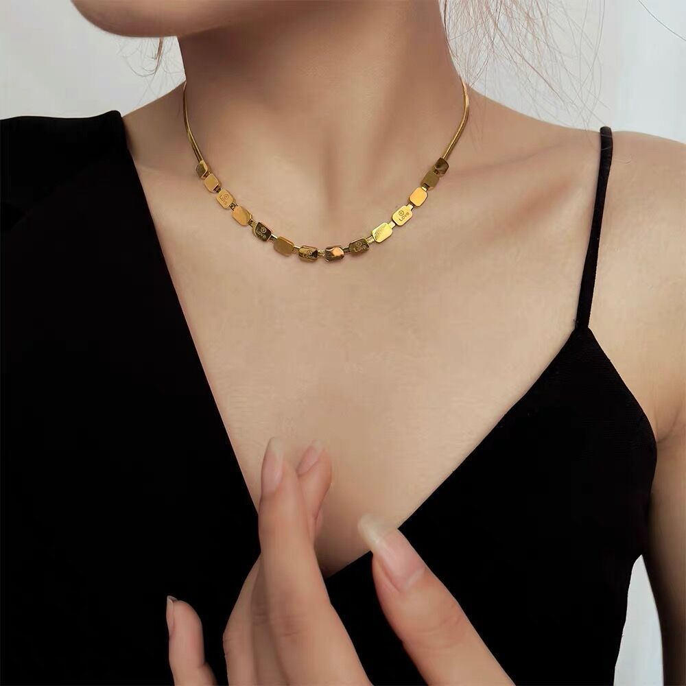 Love small cube titanium steel necklace  jltn1401