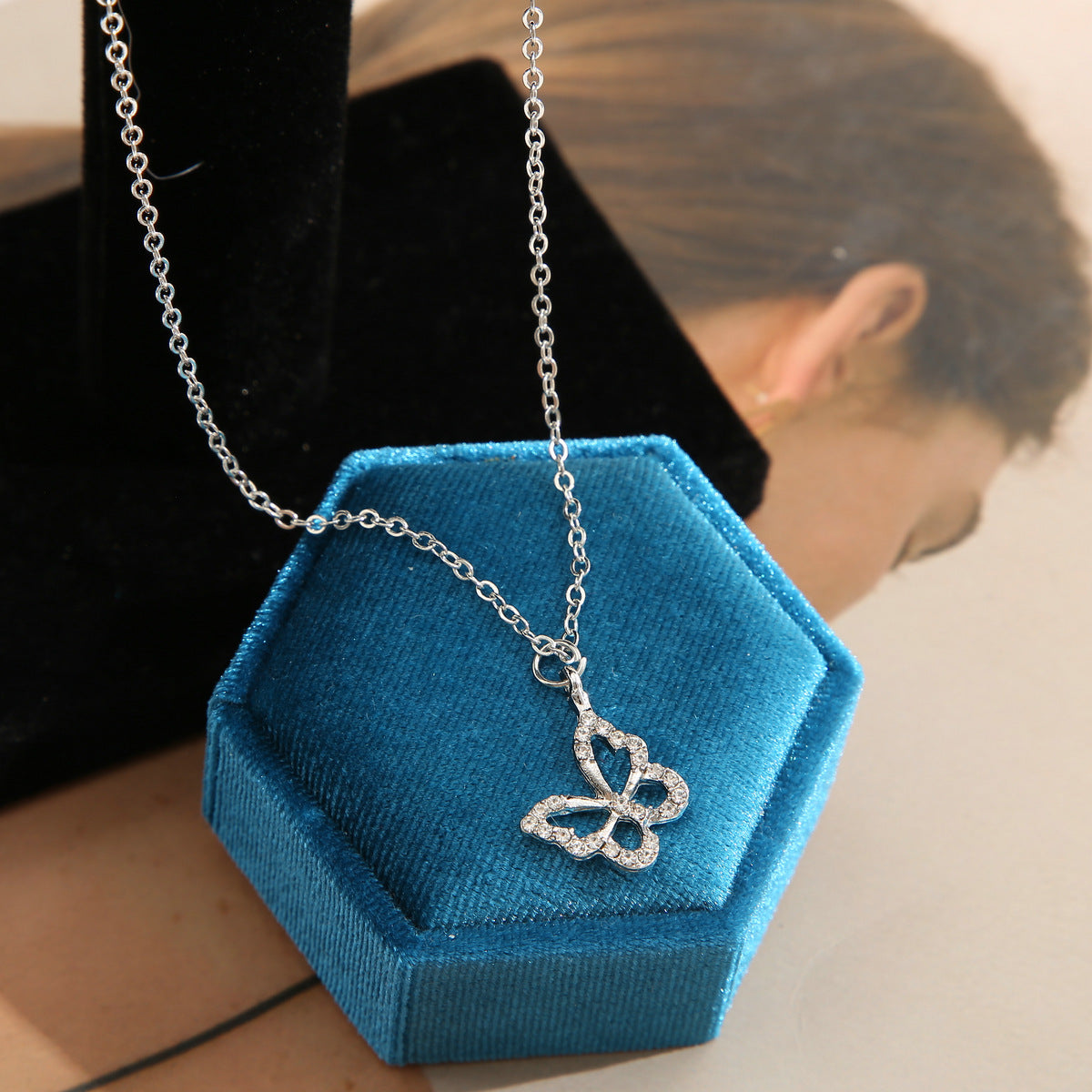 Butterfly pendant necklace jltn1402