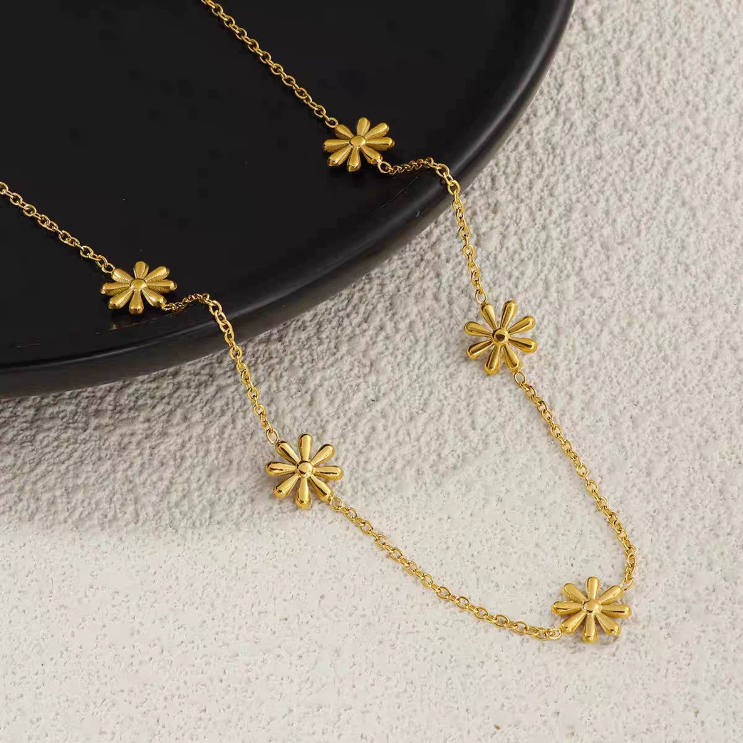 Golden Daisy Chain Necklace JLTN1695
