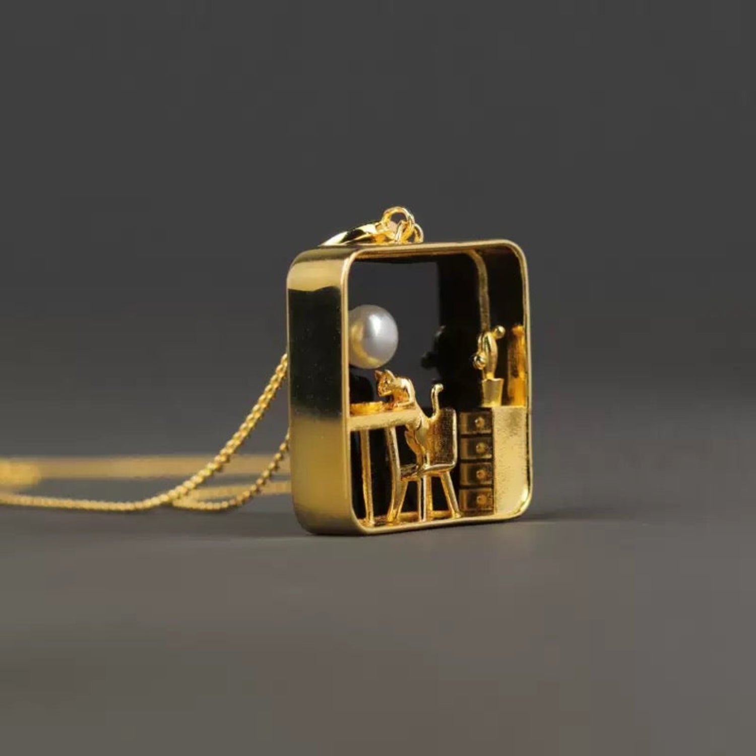 Miniature Scene House Pendant Necklace JLTN1699