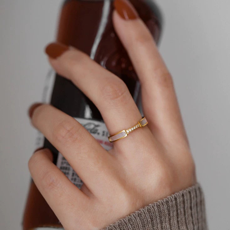 Artificial White Enamel Gold Ring with Crystal Detailing jltr0239