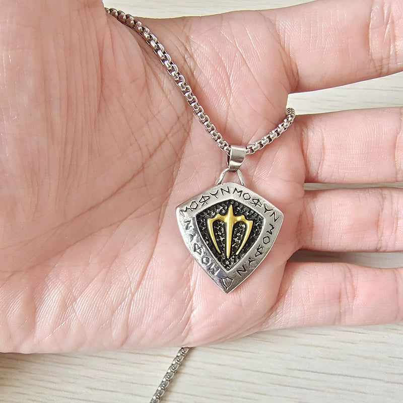 trident shield titanium steel pendant mn0043