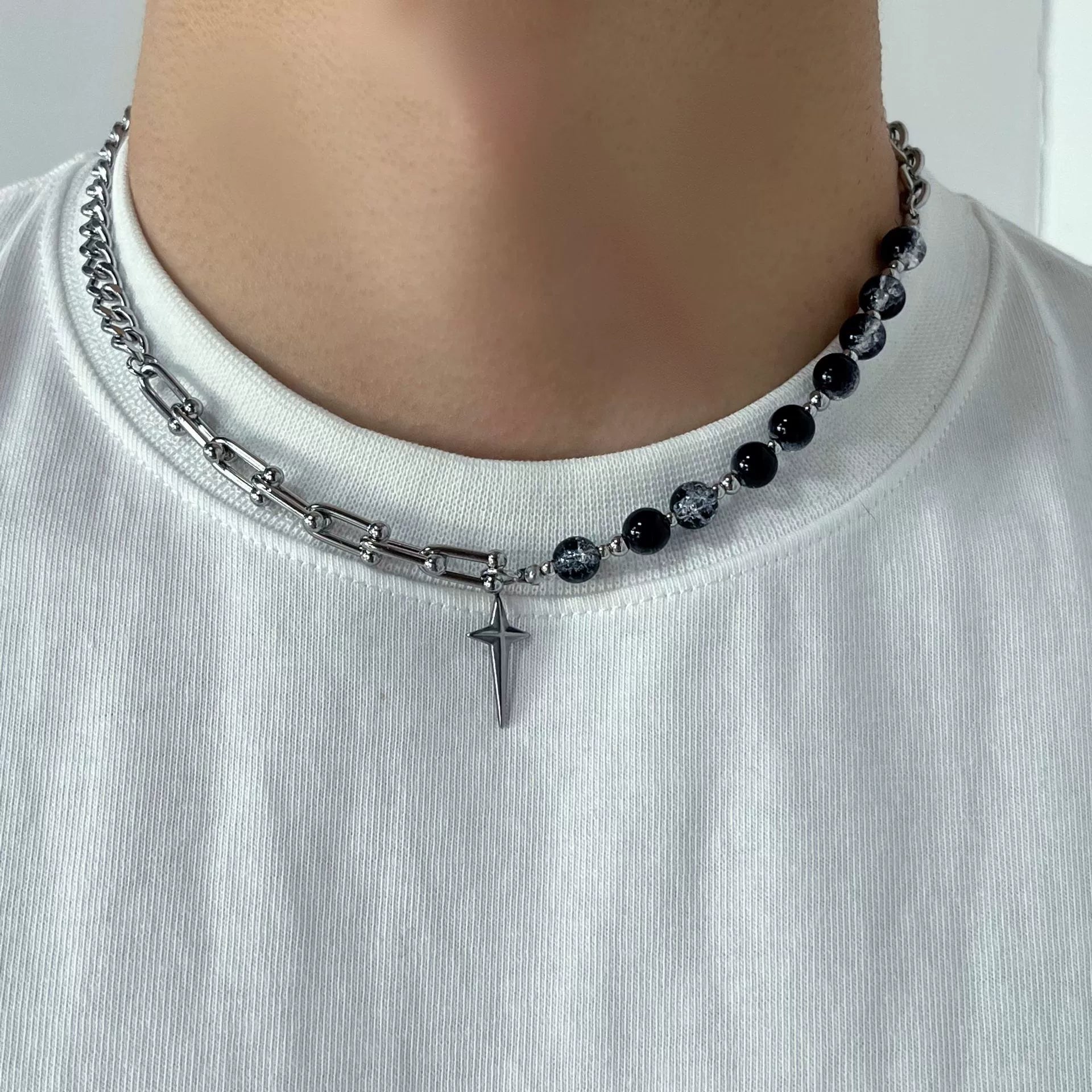 non-fading four-pointed star cross ice-breaking bead titanium steel chain mn0051