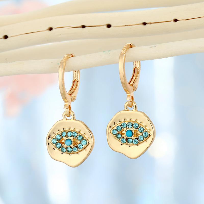 just-lil-things-gold-pin-earrings-jlt10713