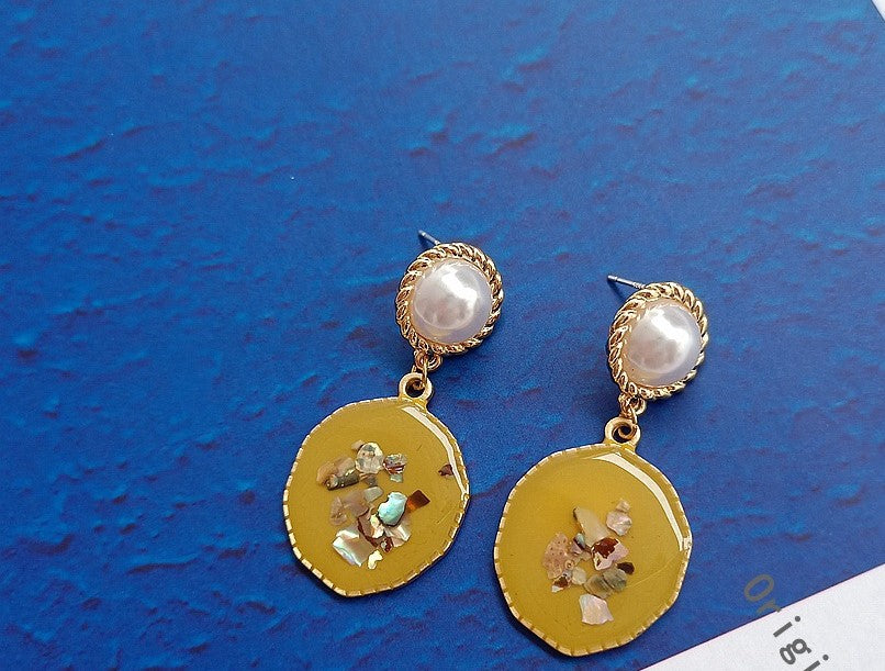just-lil-things-clip-on-earring-white-earring-jlt9059