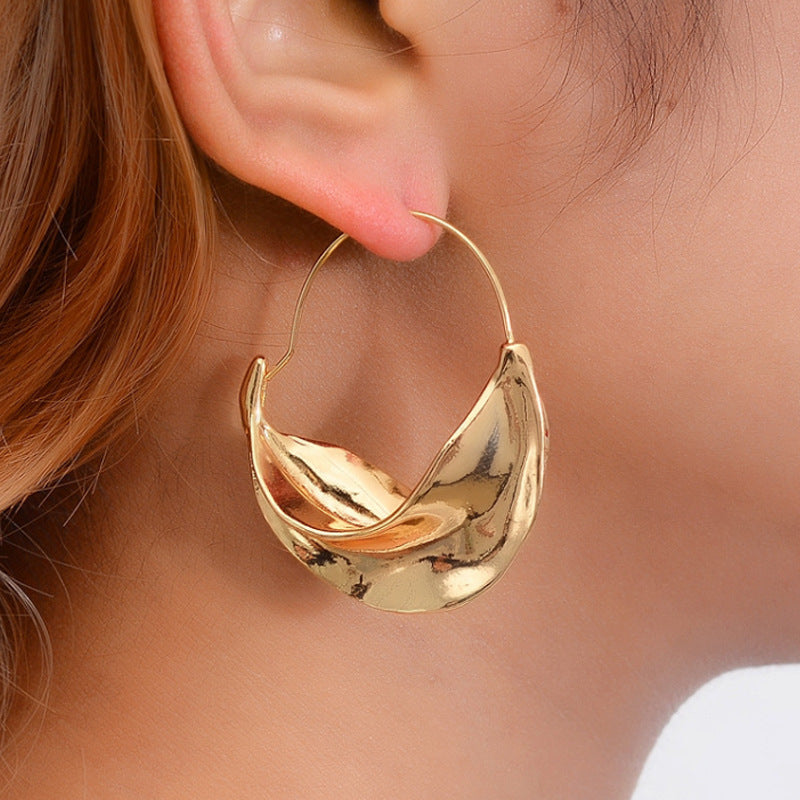 Gold Leaf-Inspired Hoop Earrings jlt11636