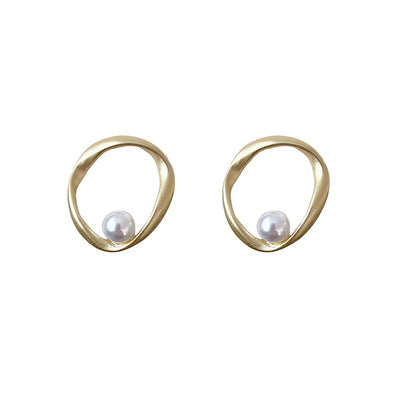 just-lil-things-pin-earrings-cream-earrings-jlt10239