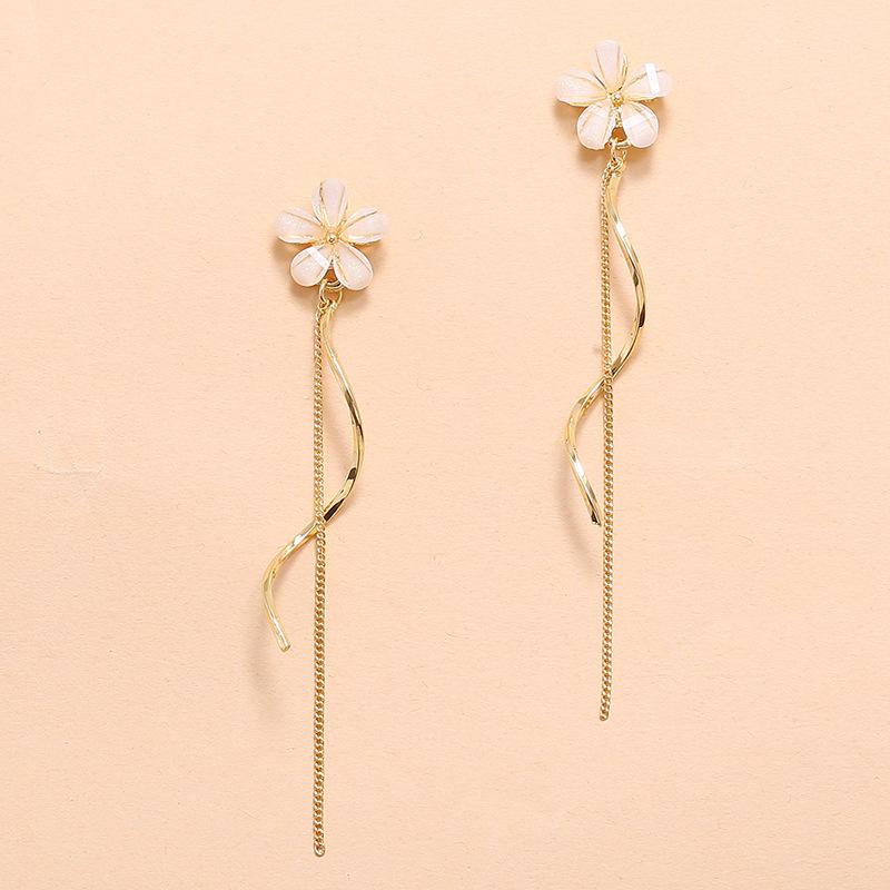 just-lil-things-pin-earrings-gold-earrings-jlt10380