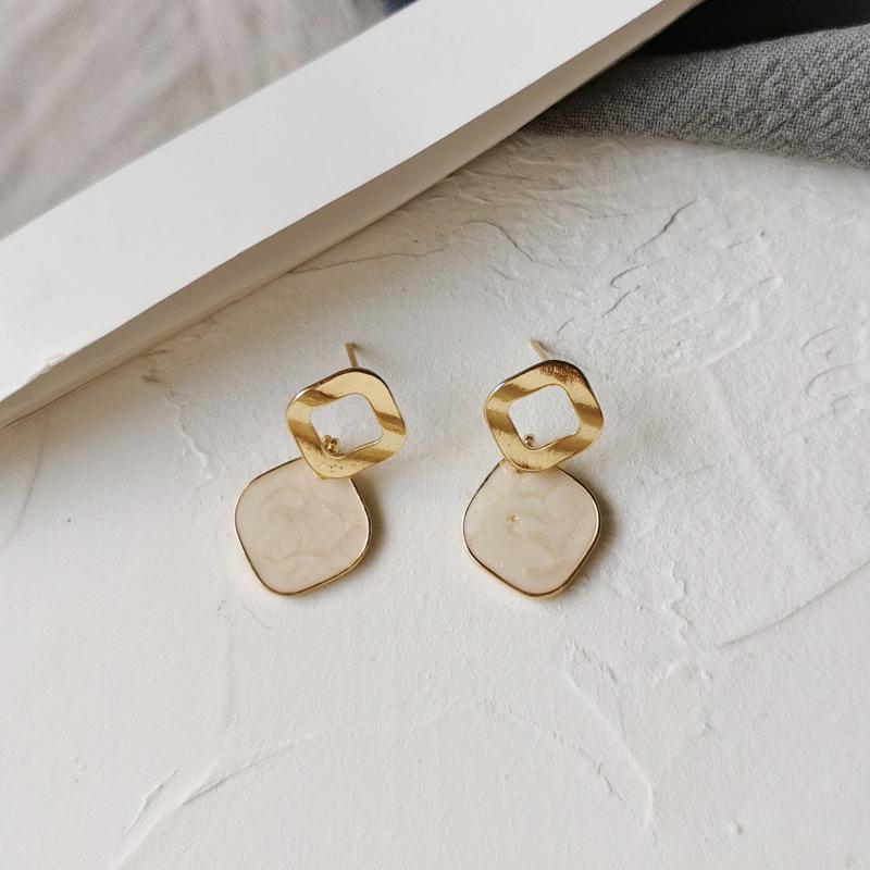 just-lil-things-pin-earrings-white-earrings-jlt10444