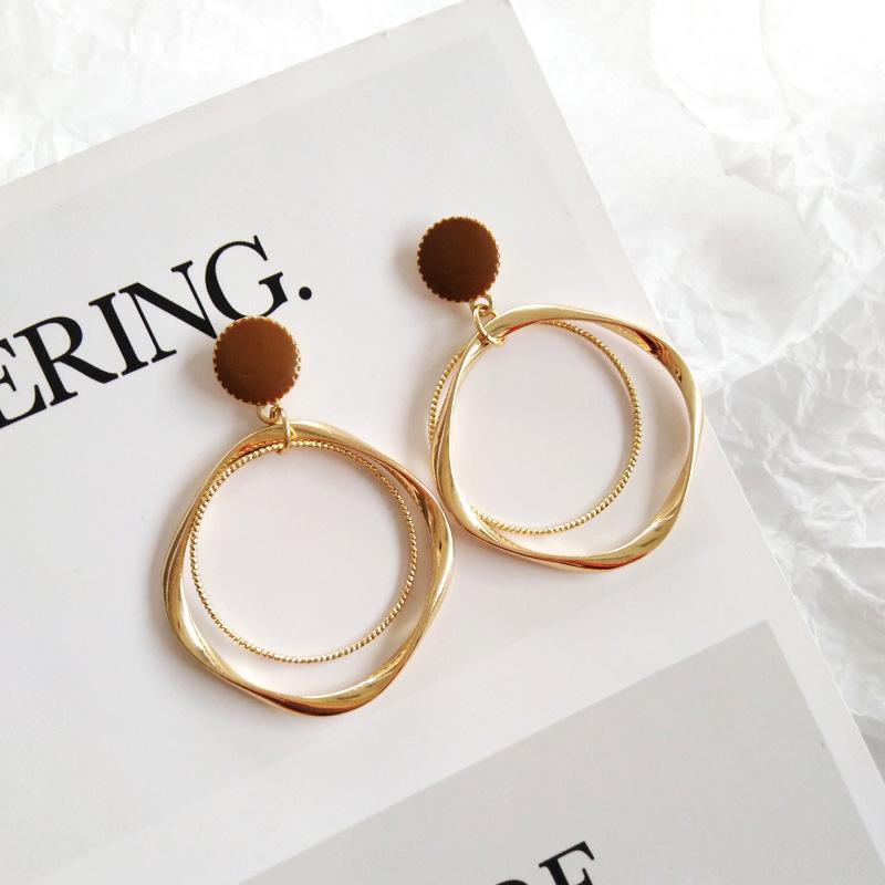 just-lil-things-pin-earrings-gold-earrings-jlt10448