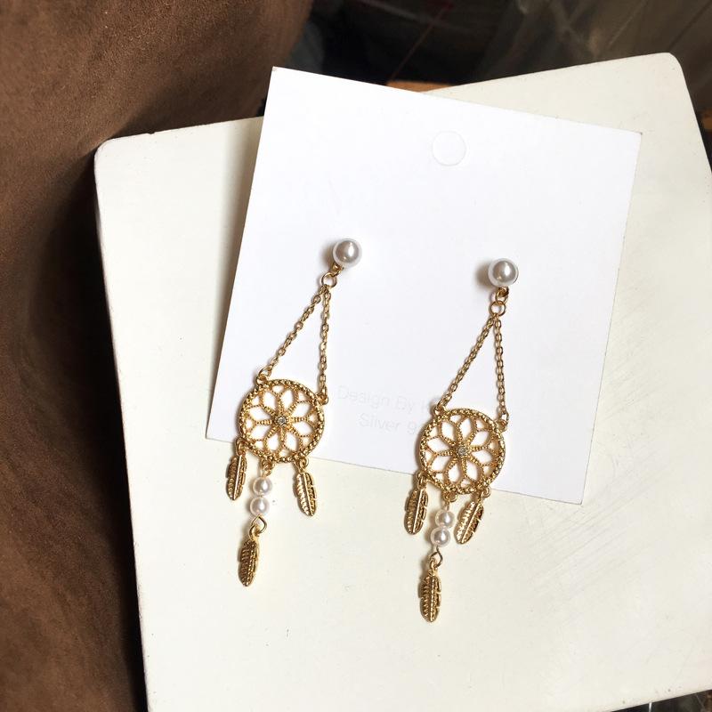 just-lil-things-pin-earrings-gold-earrings-jlt10465