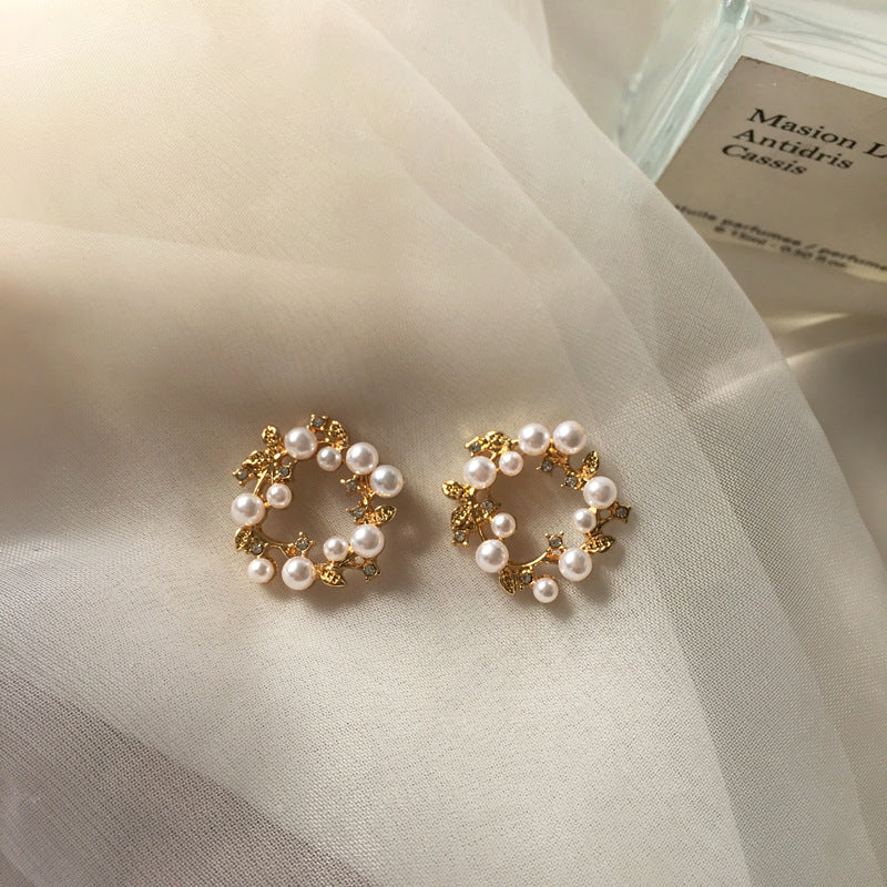 just-lil-things-pin-earrings-gold-earrings-jlt10469
