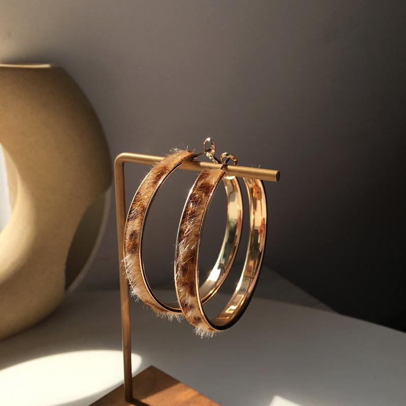 just-lil-things-hoop-earrings-gold-earrings-jlt10471