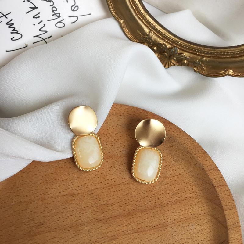 just-lil-things-pin-earring-gold-earring-jlt10546