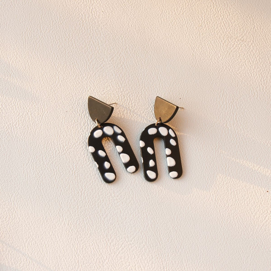 just-lil-things-black-pin-earrings-jlt10620
