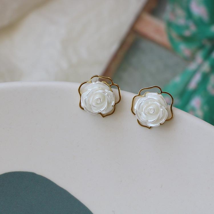 just-lil-things-white-pin-earrings-jlt10661