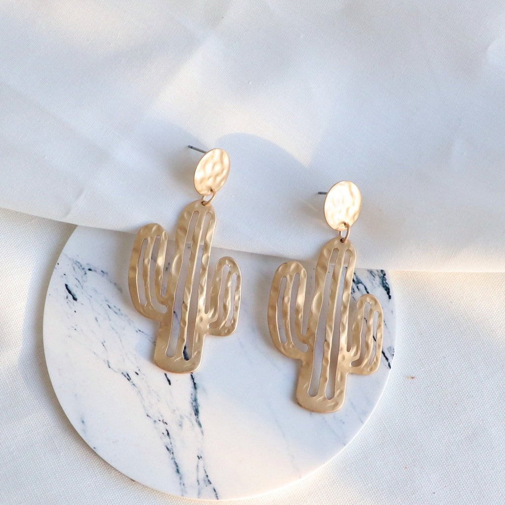 just-lil-things-gold-pin-earrings-jlt10726