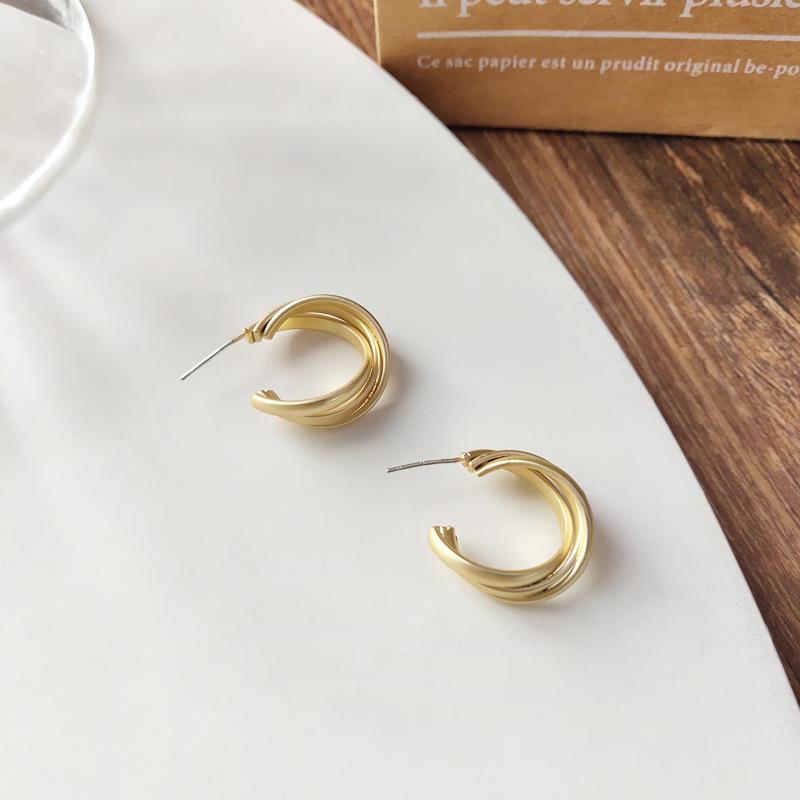 just-lil-things-gold-pin-earrings-jlt10777