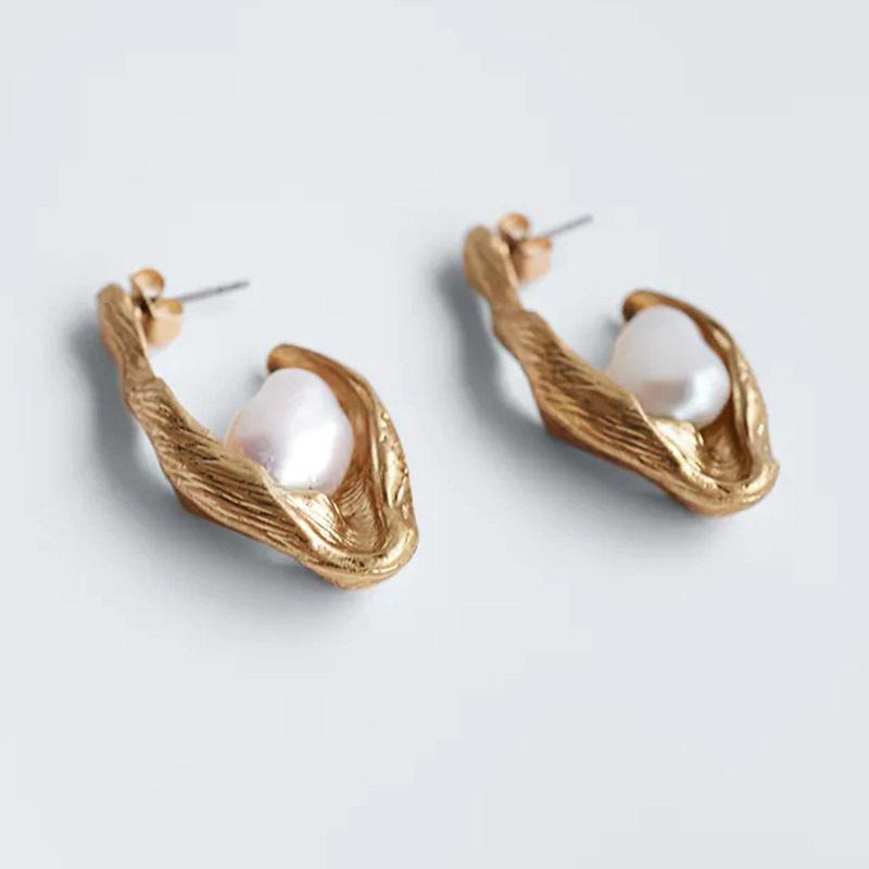 just-lil-things-gold-pin-earrings-jlt10875