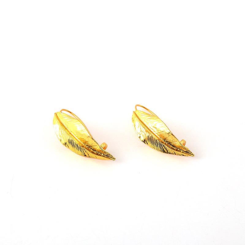 just-lil-things-gold-pin-earrings-jlt10879