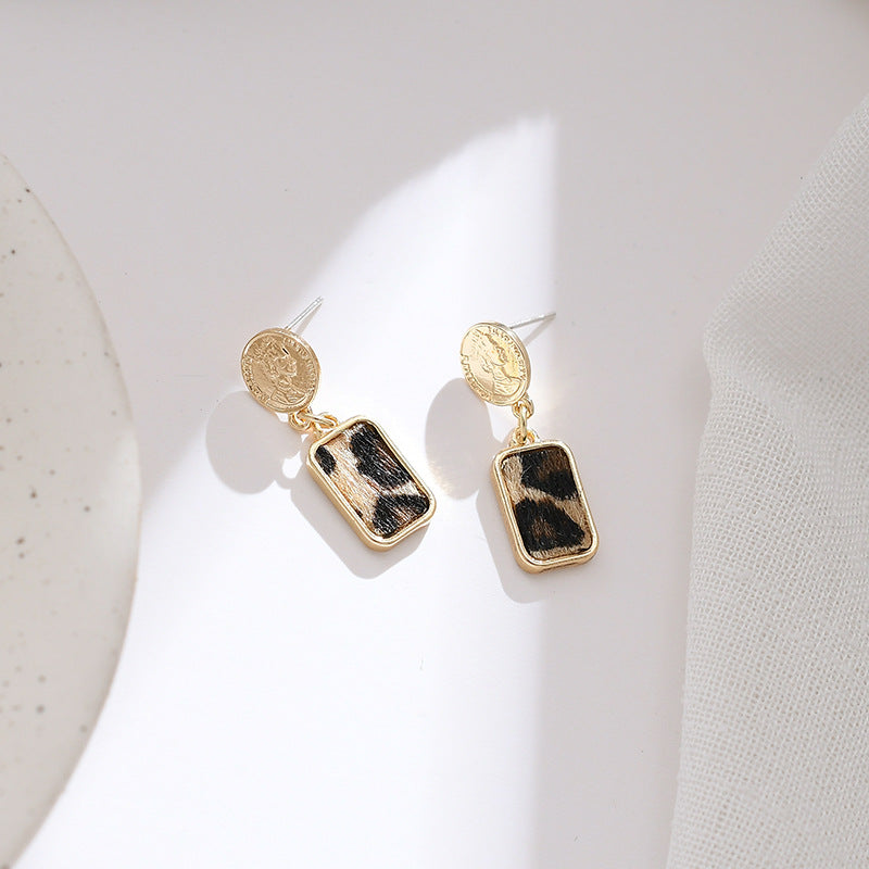 queen-earrings-jlt11117