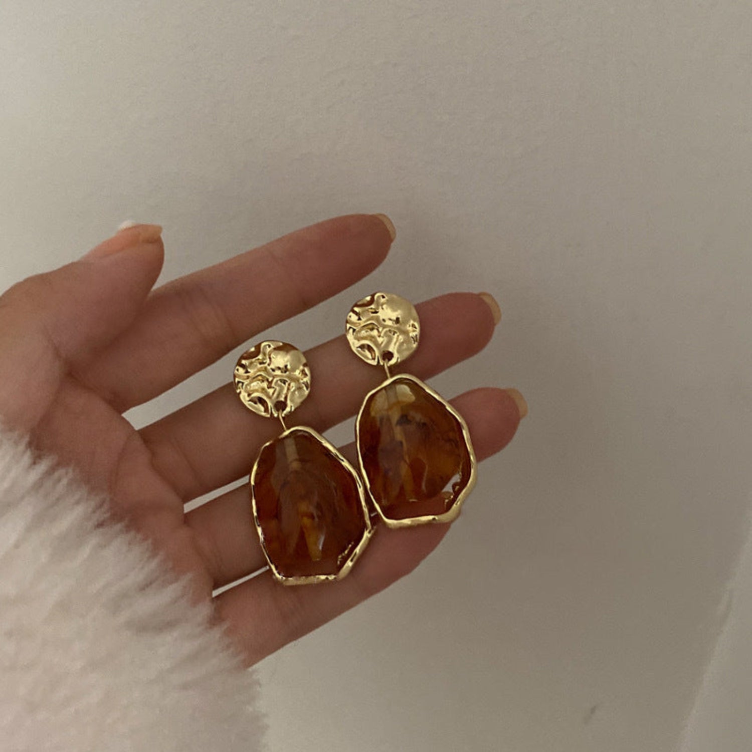 Resin Marble Brown Pin Earring JLT11232
