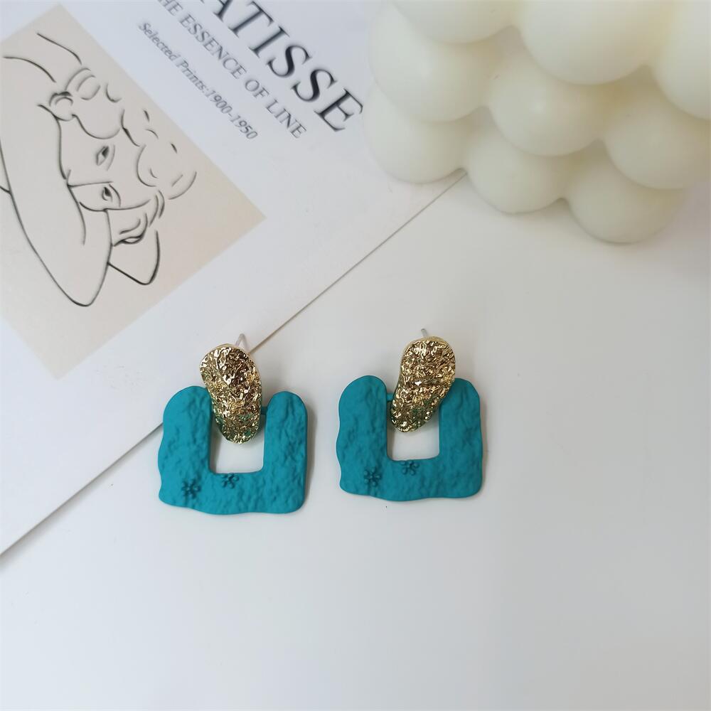 Just Lil Things Blue Pin Earrings jlt11325