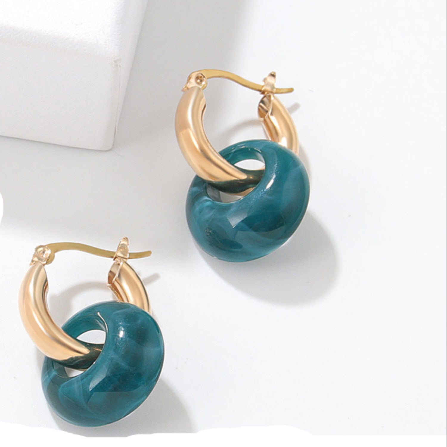 just-lil-things-blue-hoop-earrings-jlt11375