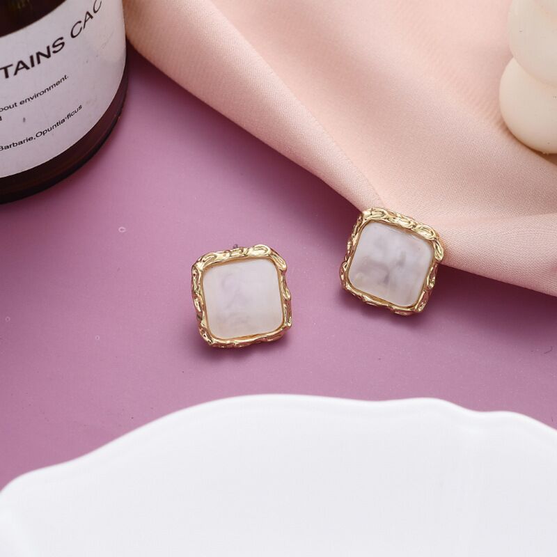 just-lil-things-white-pin-earrings-jlt11392
