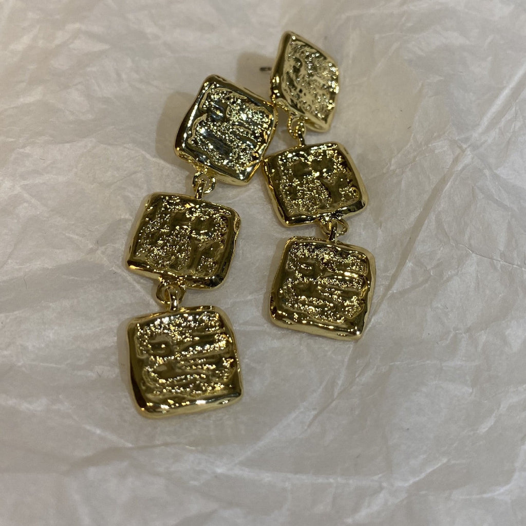 Just Lil Things Gold Pin Earrings jlt11631