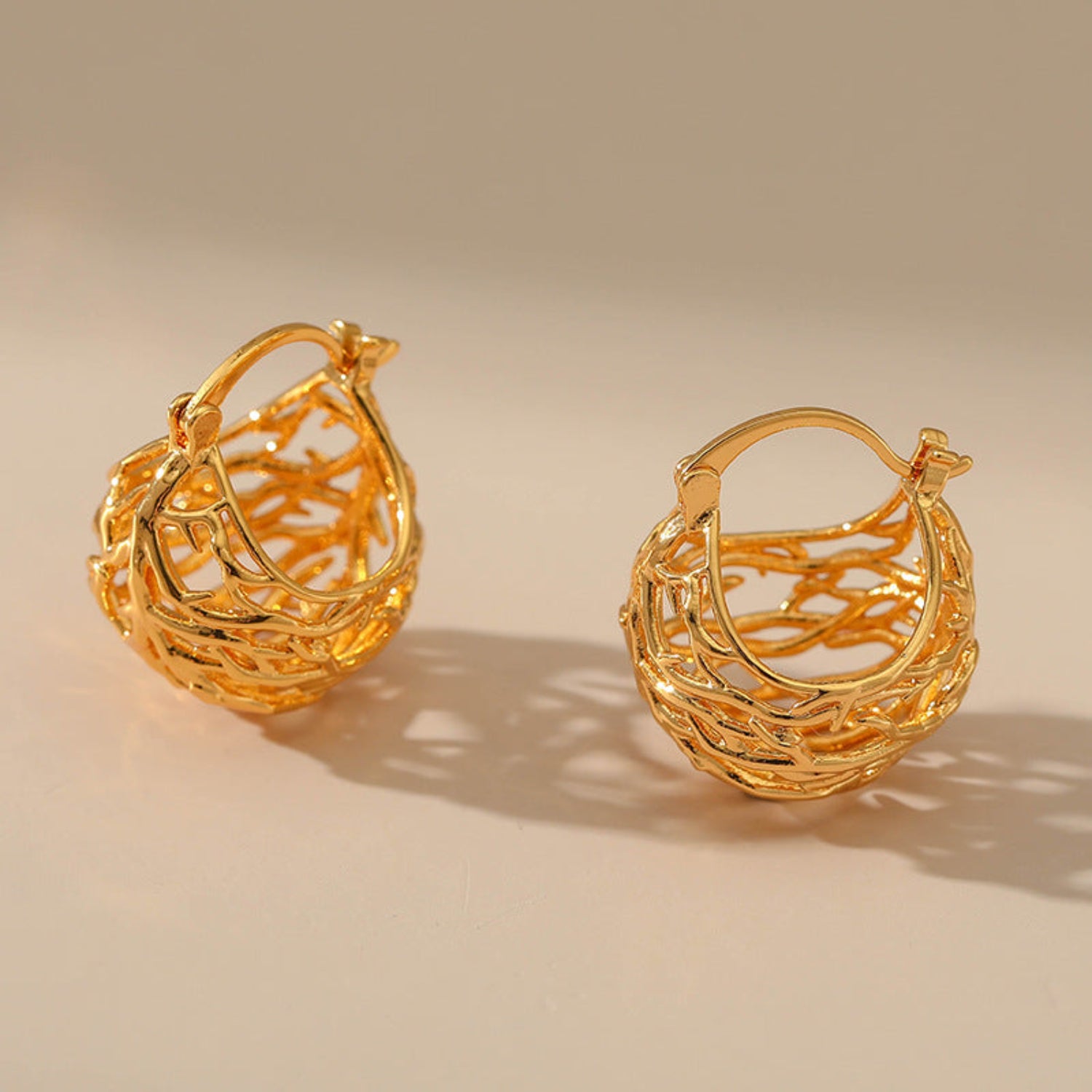 Unique Gold- Openwork Hoop Earrings jlt11736