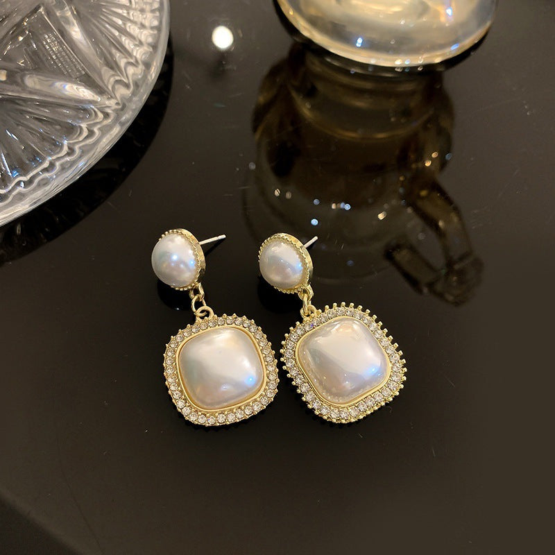just-lil-things-gold-pin-earrings-jlt11935